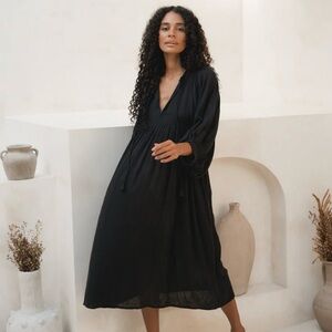 🌺 Daughters of India Kyra Midi Dress